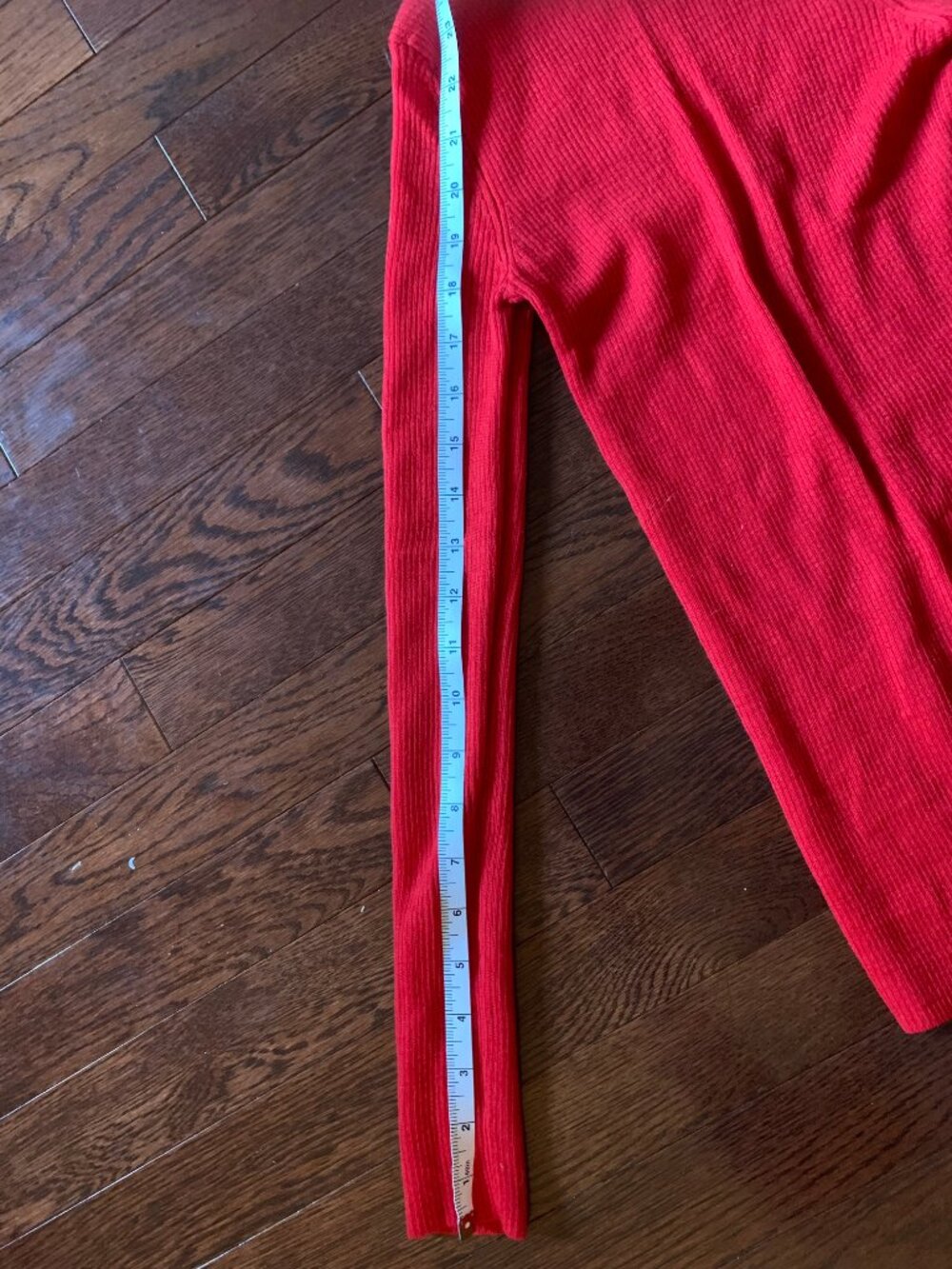 Uniqlo Turtleneck - Picture 3 of 7
